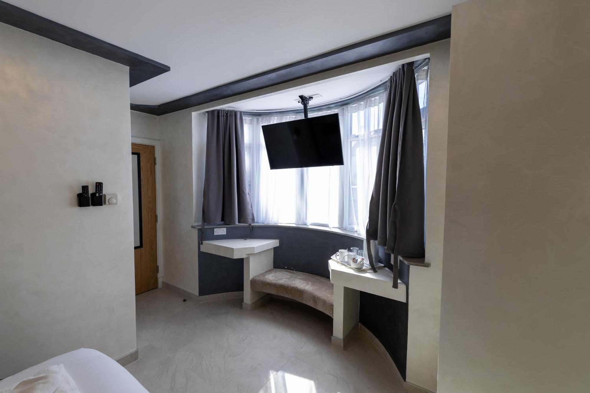 Paragraph Tottenham Hotel Лондон Екстериор снимка